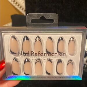 Nail Reformation French Tip Press-On Nails black & cream design reusable